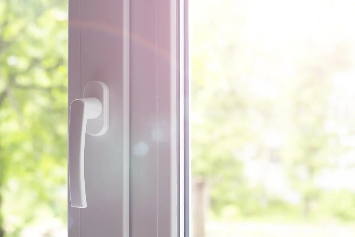 Drzwi balkonowe z PCV — polichlorku winylu