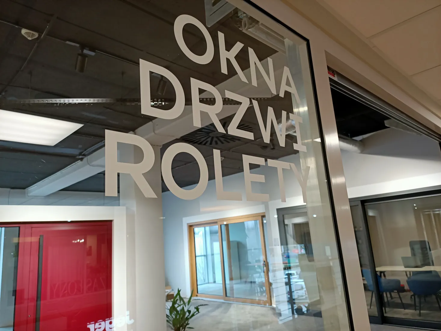 Witryna salonu — Salon BUDVAR Poznań – Galeria Arkada