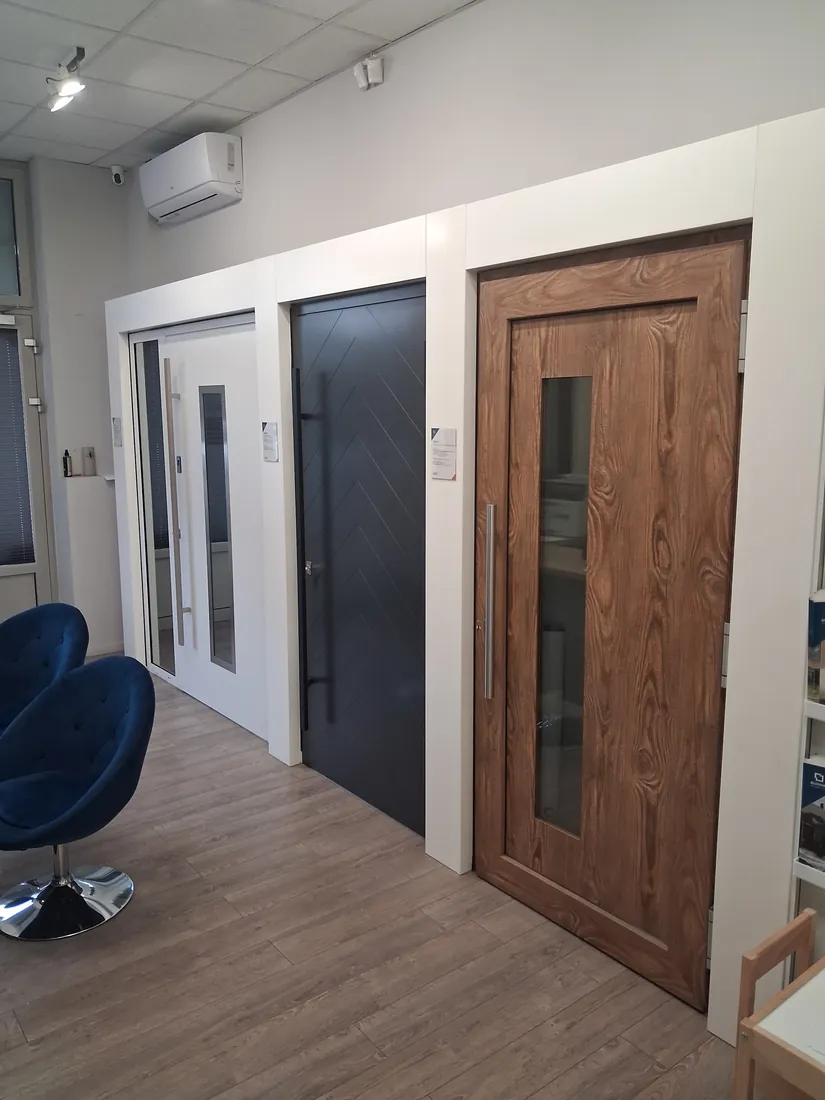 Drzwi zewnętrzne — wzory i kolory — Salon BUDVAR Wrocław